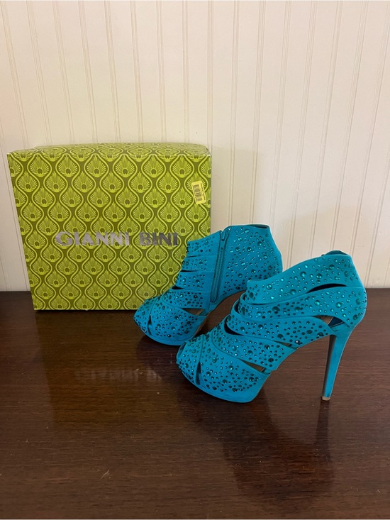 Gianni Bini Shoes - Gianni Bini Turquoise Crystal-Embellished Strappy High Heel Sandals with box